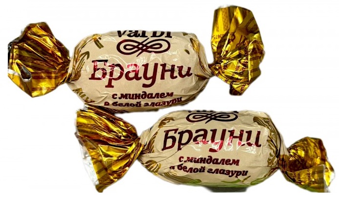 Брауни белая глазурь-миндаль
